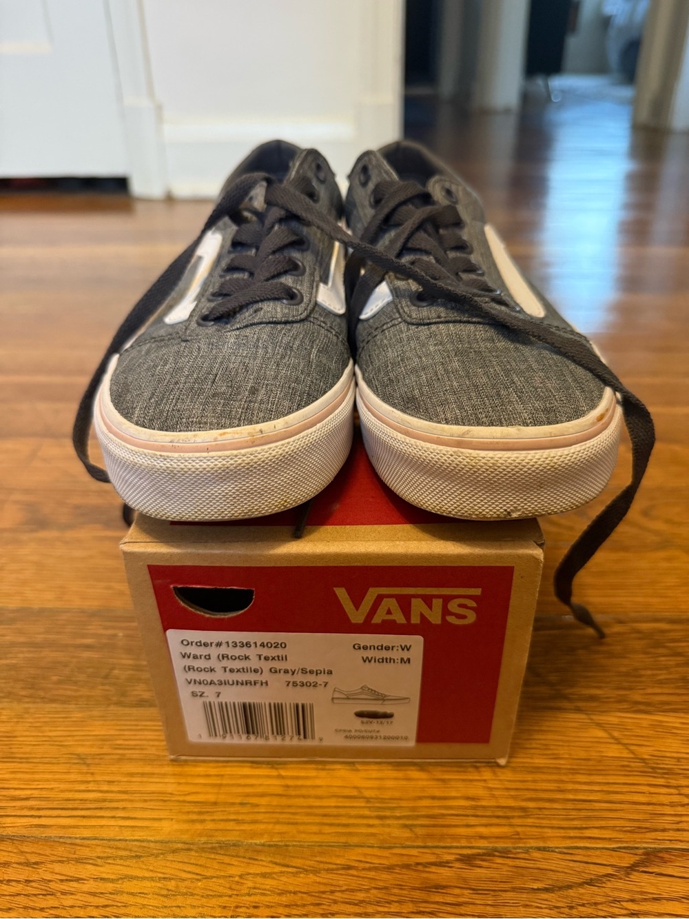 Vans Ward Low-Top Sneakers - Gray & White